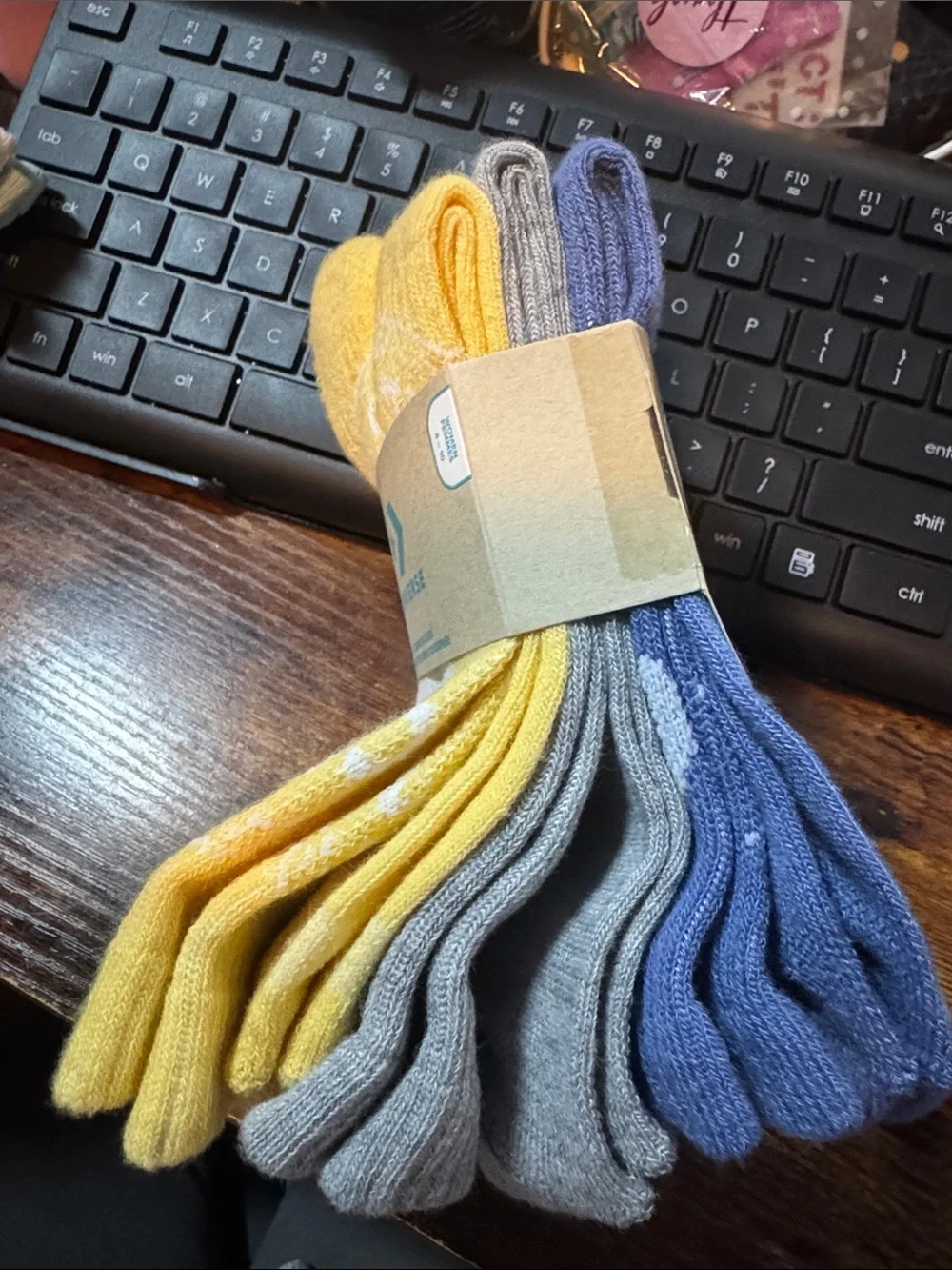 Converse NIP Women’s  Half Cushion Crew Socks - Yellow